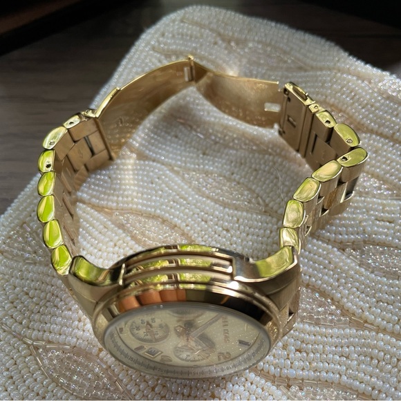 Michael Kors Gold Watch - Runway - Stainless in Stunning Gold with Box - Picture 7 of 13